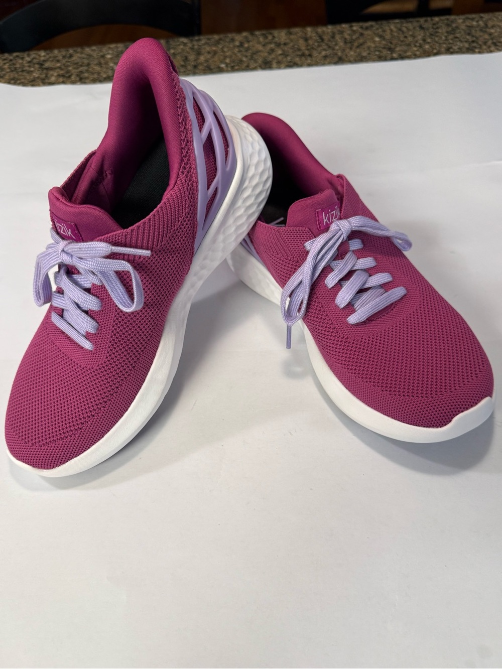 Kizik Hands Free Sneakers in Purple Orchid with Lavender Laces